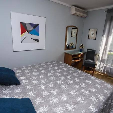 Klaudia 4 Stars Apartmán