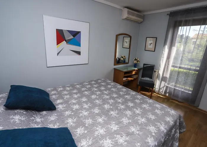 Klaudia 4 Stars Apartment