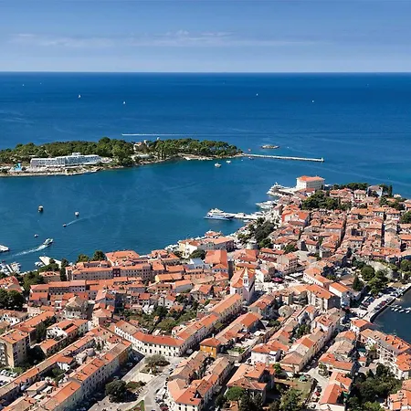 Апартаменты Klaudia 4 Stars